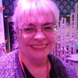 Irina Nistor besökte filmfestivalen i Haag. Den rumänska översättaren som Irina Nistor som illegalt dubbade ca 3000 amerikanska filmer