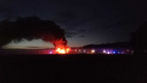 Fabriken som brann ligger i ett område med industrifastigheter och småhus intill riksväg 110. Brand i Halikko i Salo 14 september 2018.