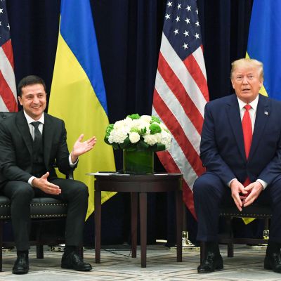 Presidentit Donald Trump sekä Volodymyr Zelenskyi puhuivat toimittajille YK:n kokouksen yhteydessä New Yorkissa.