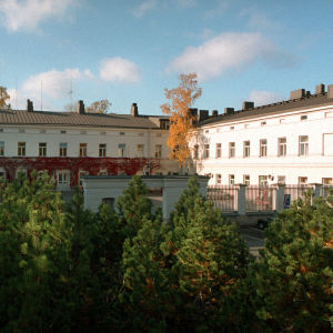Lapinlahden sairaala syksyllä 2000, puistonäkymä