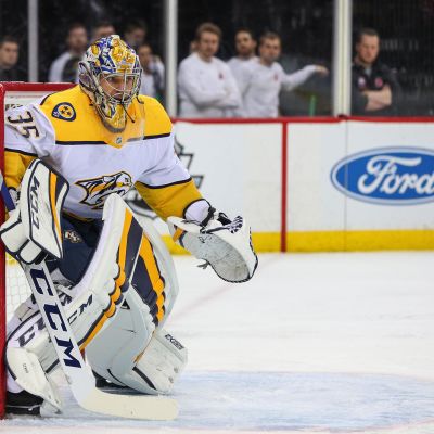 Nashvillen Pekka Rinne maalillaan.