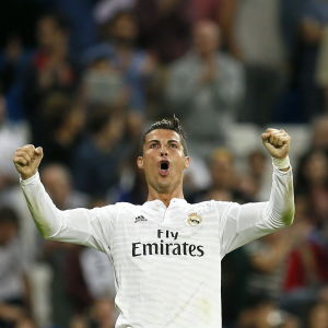Cristiano Ronaldo favorit till titeln. Cristiano Ronaldo glödhet mot Elche.