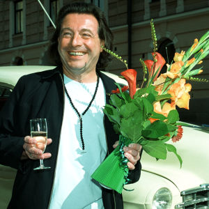 Kirkan syntymäpäivänään vuonna 2000