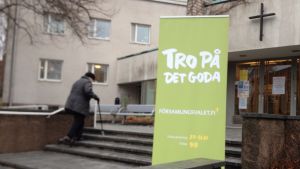 Att församlingsvalet intresserar främst bara äldre är oroväckande, anser Björn Vikström. Församlingsval i Munksnäs kyrka 2014.