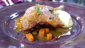 Knasprig ankconfit med puylinser och apelsin. Knaprig ankconfit”classic” med puylinser och apelsin