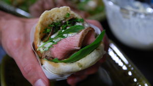 Pauls kebab med lamm yttre filé Pauls pitabröd med lamm yttre filé