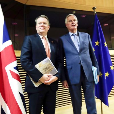 David Frost ja Michel Barnier
