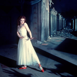 Moira Shearer elokuvassa Punaiset kengät