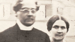 Janne och Fredrika efter 15 år som gifta. 31 år to go. JL och Fredrika Runeberg