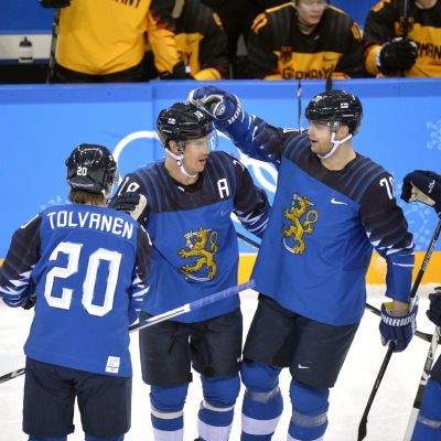 Suomi juhli Saksaa vastaan