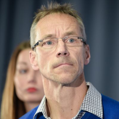 Naisten jääkiekkomaajoukkueen päävalmentaja Pasi Mustonen