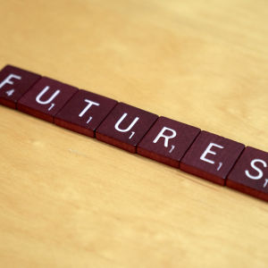 Futures-sana kirjainlevyillä kirjoitettuna
