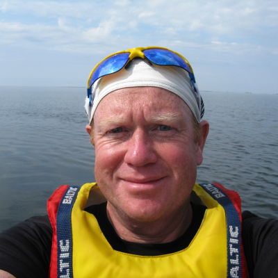 Peter Lüttge i kajak på havet