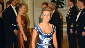 Tanja Karpela, tidigare undervisningsminister Tanja Karpela på Självständighetsmottagningen 2001