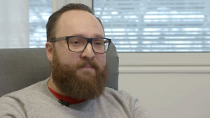 Psykologen Simo Levanto hoppas att återkopplingen till arbetssökande skulle bli mer konstruktiv. En porträttbild av psykologen Simo Levanto.