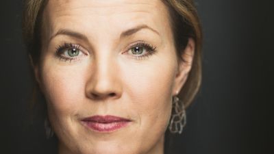 Julia Korkman poserar för kameran.