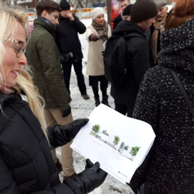 Veritaksen pääkonttorin hahmotelmia tarkastellaan.