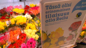 Reilun kaupan tuotteita markkinoidaan niiden reiluudella. Reilun kaupan tuotteita markkinoidaan niiden reiluudella.