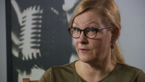 Människohandelsrapportör Eva Biaudet anser att myndigheterna borde bli bättre på att känna igen människohandel. Eva Biaudet