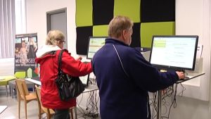 Arbets- och näringsbyrån. Yvonne Kela och gun-Maj Granroth på TE-byrån i Raseborg.