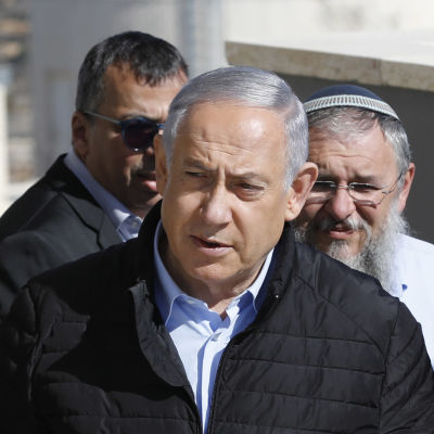Kuvassa Israelin pääministeri Benjamin Netanjahu vierailee Alon Shvutin siirtokunnassa Länsirannalla marraskuussa 2019. 