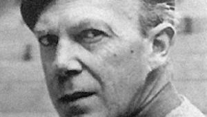 Författaren Gunnar Ekelöf. 1950 – eller tidigt 1960-tal. Författaren Gunnar Ekelöf med basker. 1950 - eller tidigt 1960-tal.