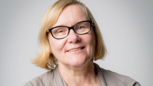 Kirsi Vainio-Korhonen, professor i Finlands historia vid Åbo universitet, har forskat i barnmorskornas historia på 1700-talet. Kirsi Vainio-Korhonen