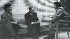 Sartre, De Beauvoir hälsade på hos Che foto på Che, jean-paul sartre, simone de beauvoir som diskuterar