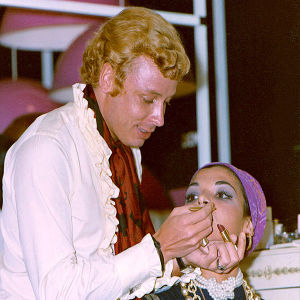 Risto Helin oli ensimmäinen suomalainen hius- ja meikkitaiteilija, joka teki upean kansainvälisen uran.