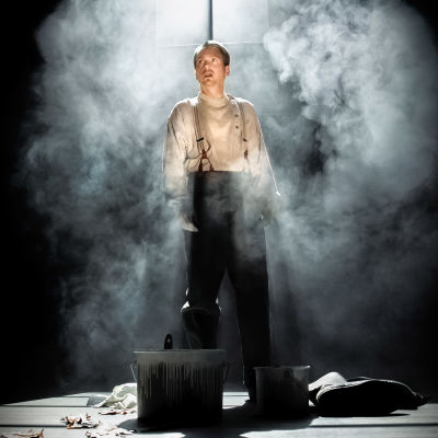 Markus Riuttu som Vanja på Åbo Svenska Teater.