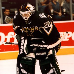 Ed Belfour representerade Dallas säsongen 1997–98. Ed Belfour representerade Dallas säsongen 1997–98.