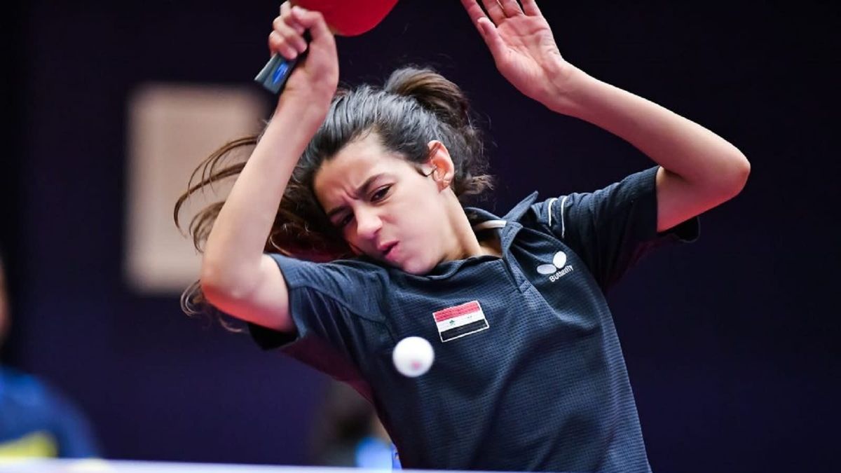 Från ett liv i konstant krig till OS i Tokyo som 12-åring: Vi följde syriska bordtennissensationen Hend Zaza, som brukade träna på betonggolv i 40 graders hetta - Vimarsana News