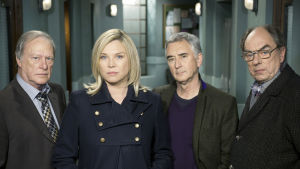 Sandra Pullmanin (Amanda Redman) tiimissä juttuja penkovat Gerry Standing (Dennis Waterman, vas.), Steve McAndrew (Denis Lawson) ja Brian Lane (Alun Armstrong). Ryhmä Pullman, yle tv1