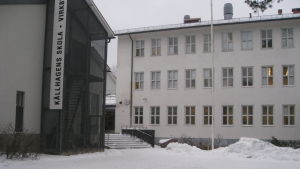 I dag går svenska Ingåbarn i årskurs 7-9 i Källhagens skola i grannkommunen Lojo. Källhagens skola och Virkby gymnasium i Lojo