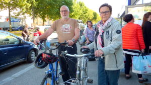 Håkan och Birgitta Wikström kom för att donera cyklar. Håkan och Birgitta Wikström kom för att donera cyklar.