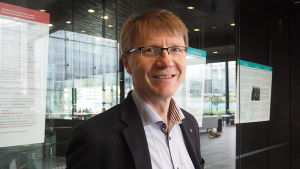 Säveltäjä Tapio Tuomela.