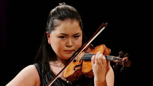 Yoshida Minami Sibelius-viulukilpailussa 2015