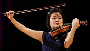 Mayumi Kanawaga Sibelius-viulukilpailussa 2015