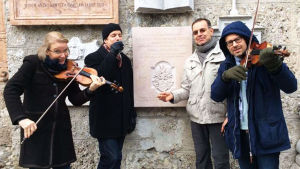 Biberin kunniaksi! Kaisa Kallinen, Miika Uuksulainen, Jouko Laivuori ja Hannu Vasara. Radion sinfoniaorkesterin muusikot Salzburgissa