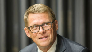 Matti Vanhanen, tidigare statsminister, leder riksdagens utrikesutskott Matti Vanhanen (C)