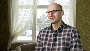 Jukka Lietzen haastattelukuvassa.