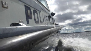 Polisbåt