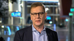 Atte Jääskeläinen är chefredaktör för Yles finskspråkiga nyheter och aktualitetsprogram. Atte Jääskeläinen