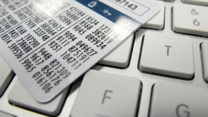 Kontanter används inte lika mycket som förut. Många kunder har önskat möjlighet att betala sina förseningsavgifter över nätet. Nätbankskoder för nätbank.