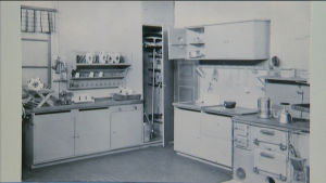 Köksinredningen skulle vara praktisk och hygienisk. Köksinredning på 1940-talet
