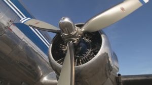 Pratt & Whitney - Dependable Engines. 14-sylinterisen tähtimoottorin iskutilavuus on liki 30 litraa. DC-yhdistyksen DC-3:n Pratt&Whitney-tähtimoottori OH-LCH:ssa Malmilla kesäkuussa 2017