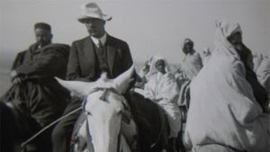 Antropologen Edvard Westermarck rider, förmodligen i Marocko i början av 1890-talet. Antropologen Edvard Westermarck rider, förmodligen i Marocko i början av 1990-talet.