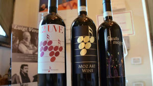Mozart syns på Cignozzis viner. Mozart syns i Paradiso di Frassinas viner.