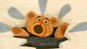 Pikku Kakkosen Nalle joutuu veden varaan