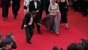 Aki Kaurismäki Cannesin punaisella matolla